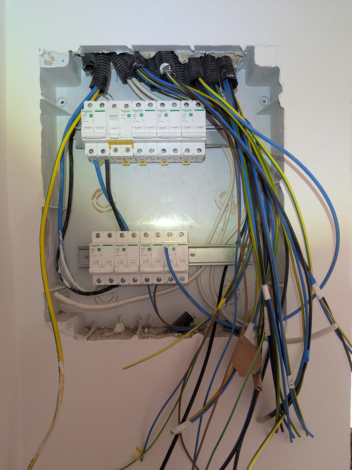 Instalación punto de recarga de Vehículo eléctrico.